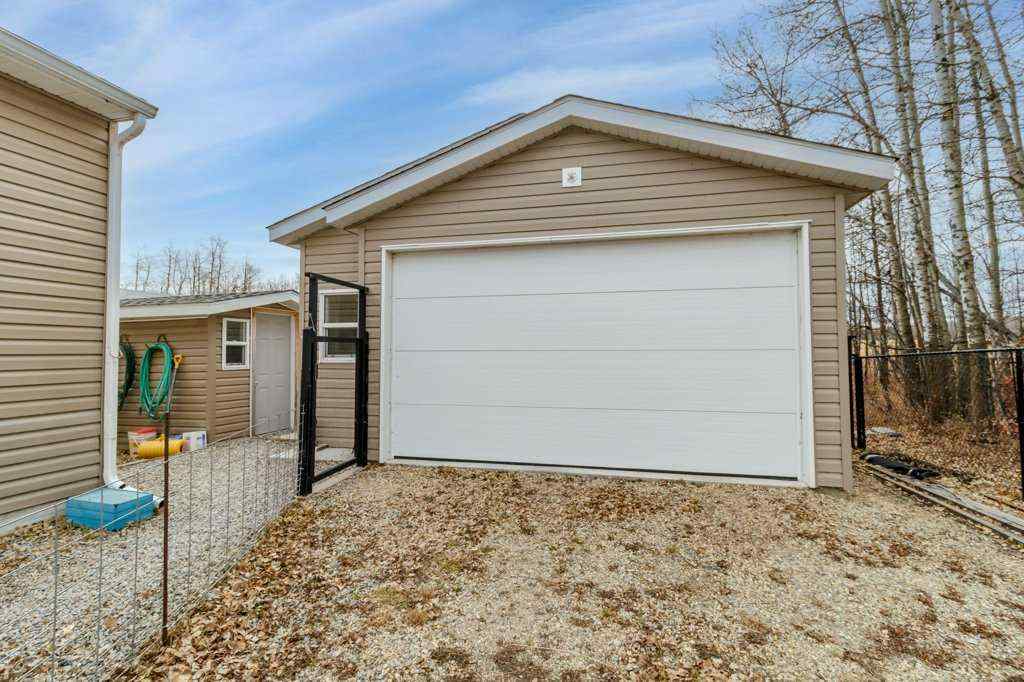 MLS&reg; # A2268765 - 27 Baywood Link  in Lighthouse Point Sylvan Lake, Residential Open Houses