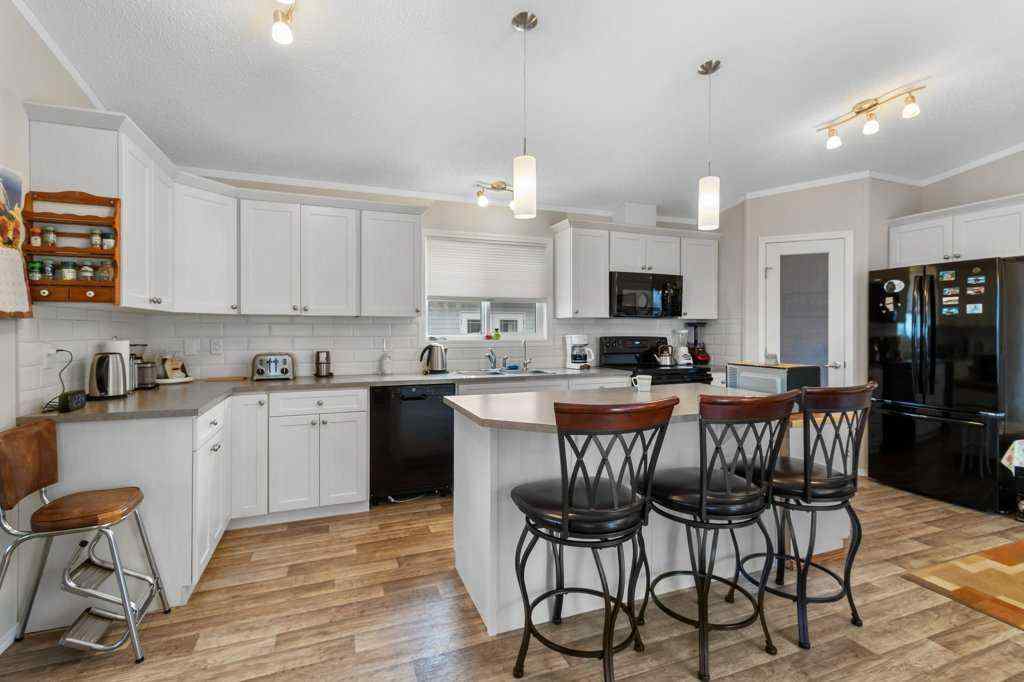 MLS&reg; # A2268765 - 27 Baywood Link  in Lighthouse Point Sylvan Lake, Residential Open Houses