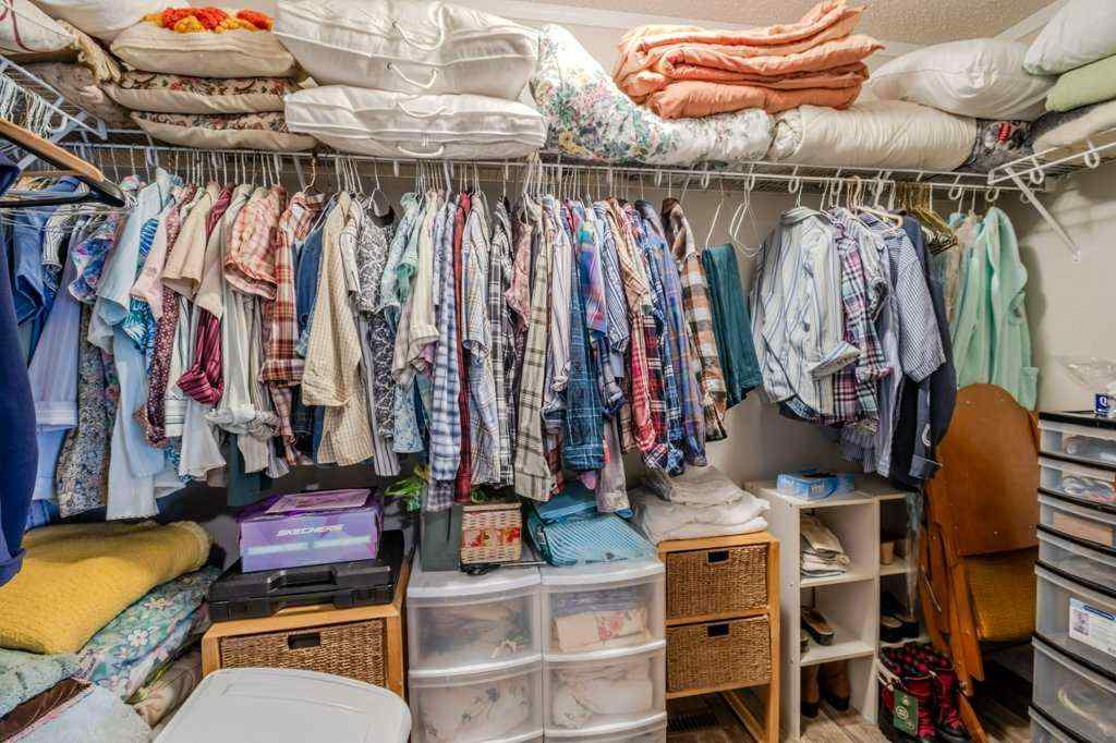 MLS&reg; # A2268765 - 27 Baywood Link  in Lighthouse Point Sylvan Lake, Residential Open Houses