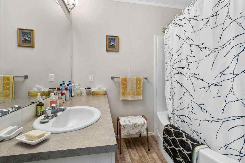 MLS&reg; # A2268765 - 27 Baywood Link  in Lighthouse Point Sylvan Lake, Residential Open Houses