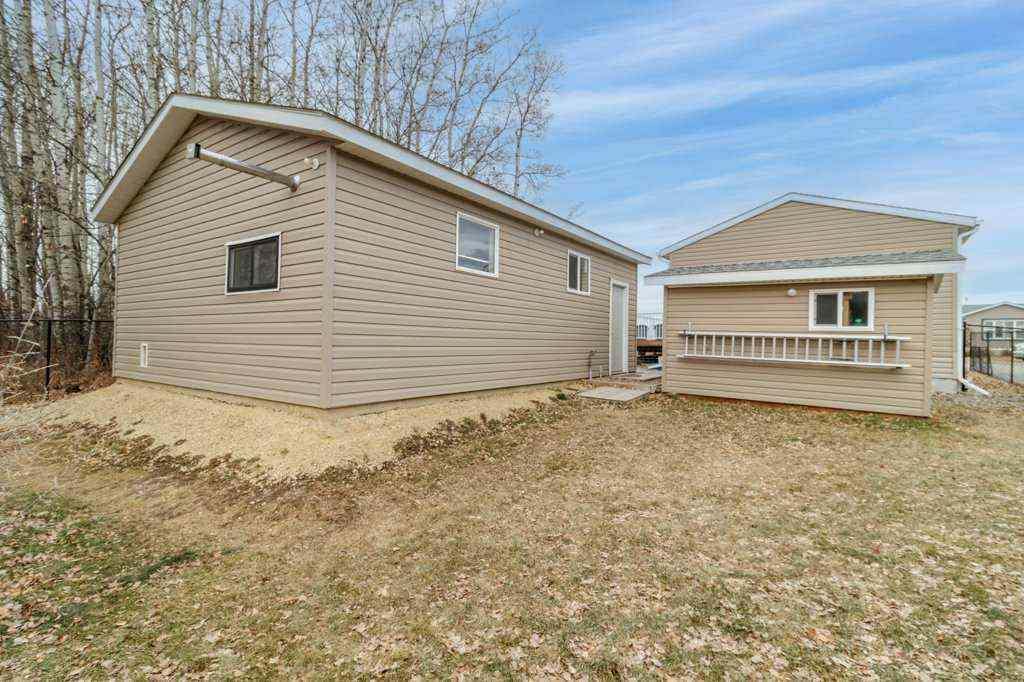 MLS&reg; # A2268765 - 27 Baywood Link  in Lighthouse Point Sylvan Lake, Residential Open Houses