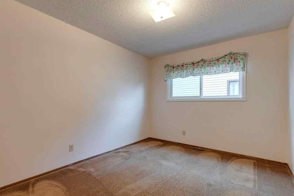 MLS® A2268766 - 6320 Rundlehorn Drive NE in Pineridge Calgary, Residential