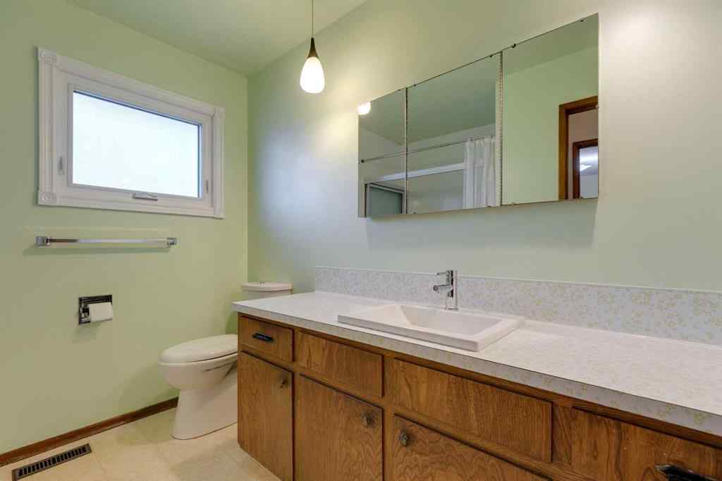 MLS® A2268766 - 6320 Rundlehorn Drive NE in Pineridge Calgary, Residential