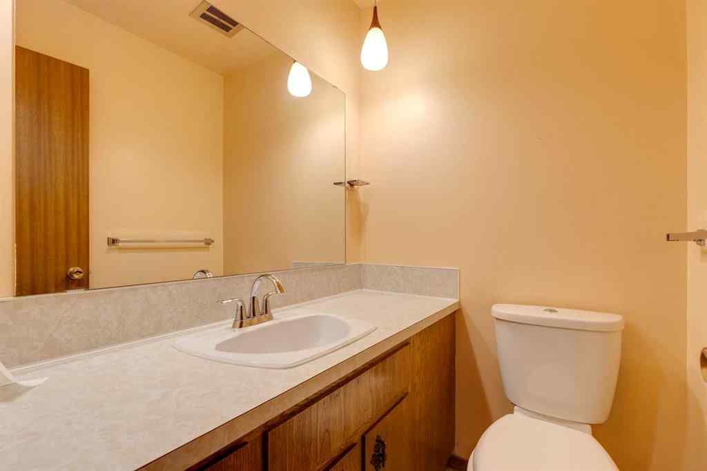 MLS® A2268766 - 6320 Rundlehorn Drive NE in Pineridge Calgary, Residential