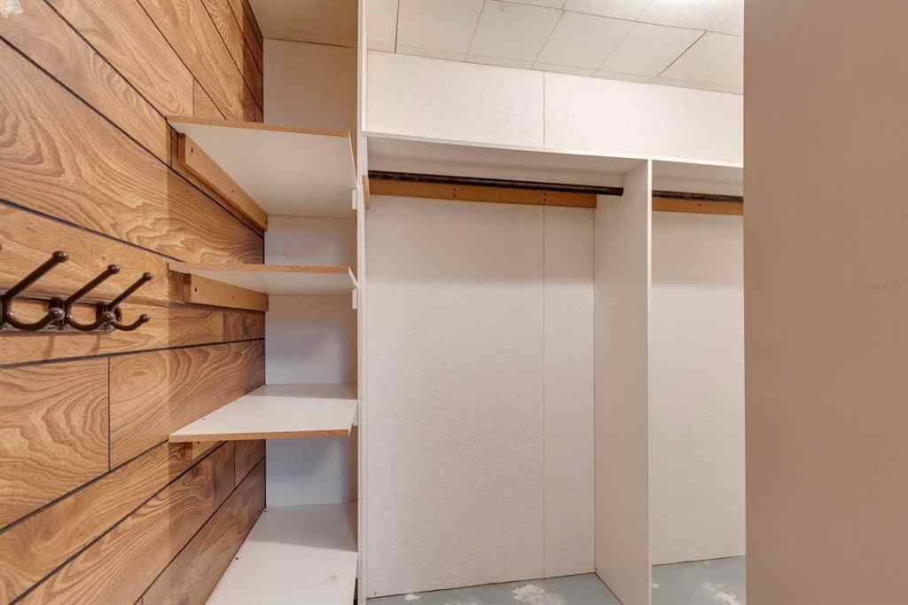 MLS® A2268766 - 6320 Rundlehorn Drive NE in Pineridge Calgary, Residential