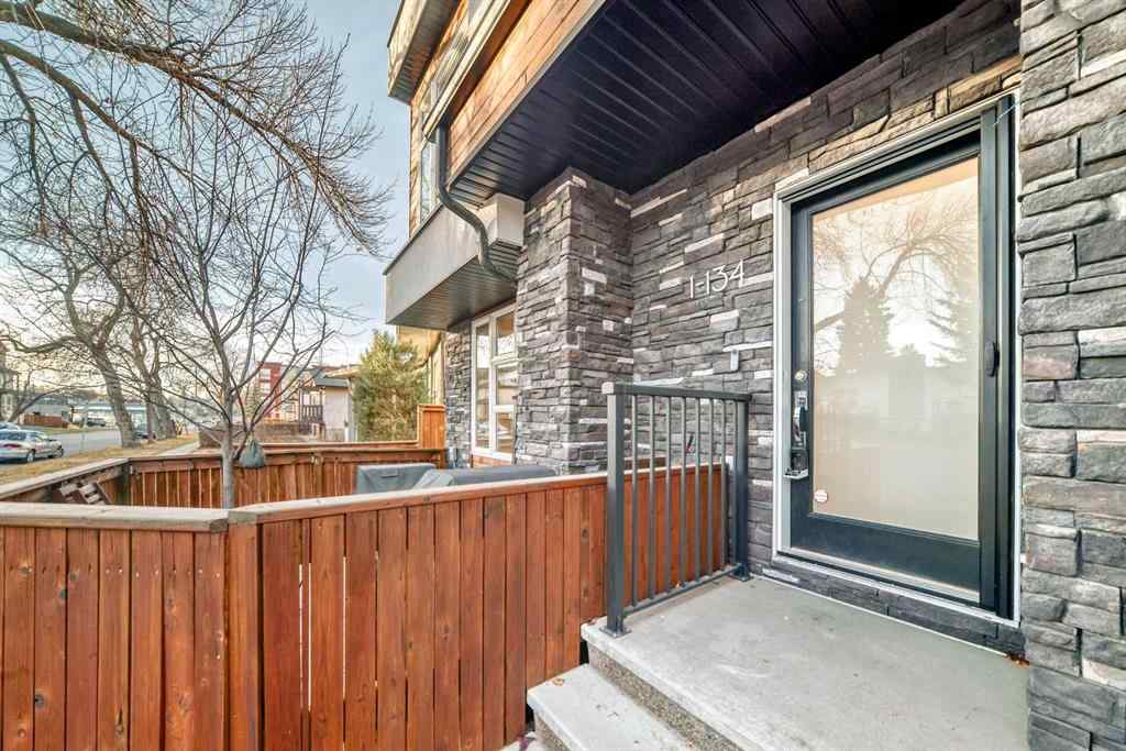 MLS® A2268770 - Unit #1 134 22 Avenue NE in Tuxedo Park Calgary, Residential