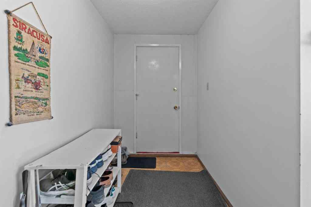 MLS® A2268787 - 3812 33 Avenue SW in Glenbrook Calgary, Residential