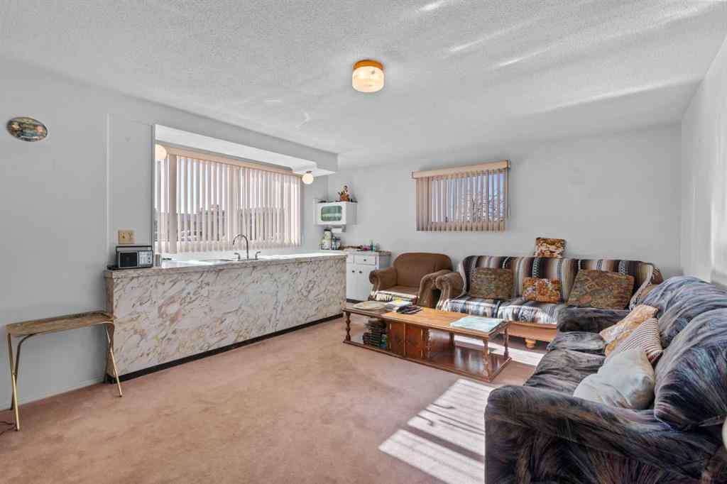 MLS® A2268787 - 3812 33 Avenue SW in Glenbrook Calgary, Residential