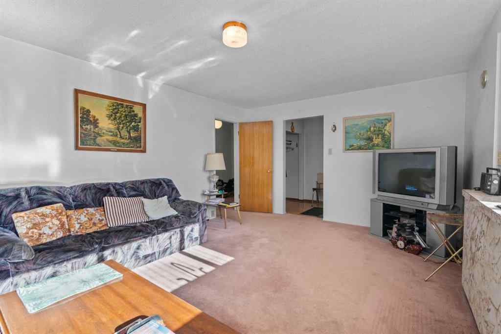 MLS® A2268787 - 3812 33 Avenue SW in Glenbrook Calgary, Residential