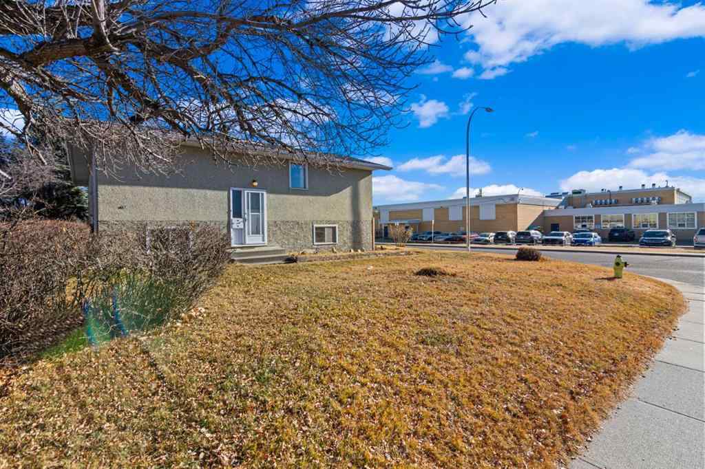 MLS® A2268787 - 3812 33 Avenue SW in Glenbrook Calgary, Residential
