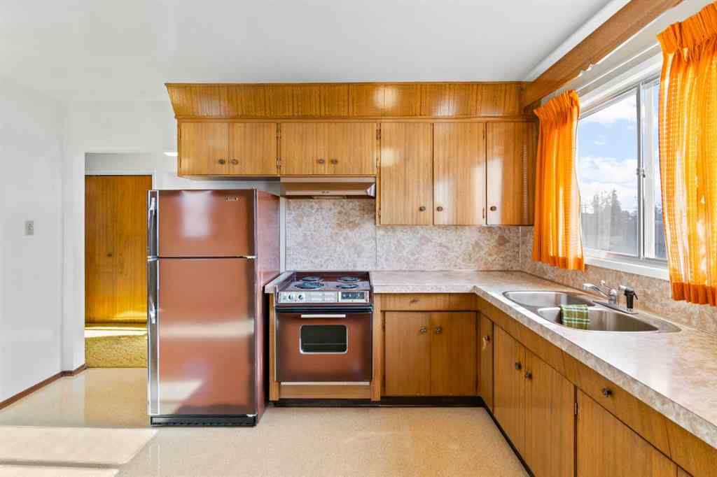 MLS® A2268787 - 3812 33 Avenue SW in Glenbrook Calgary, Residential