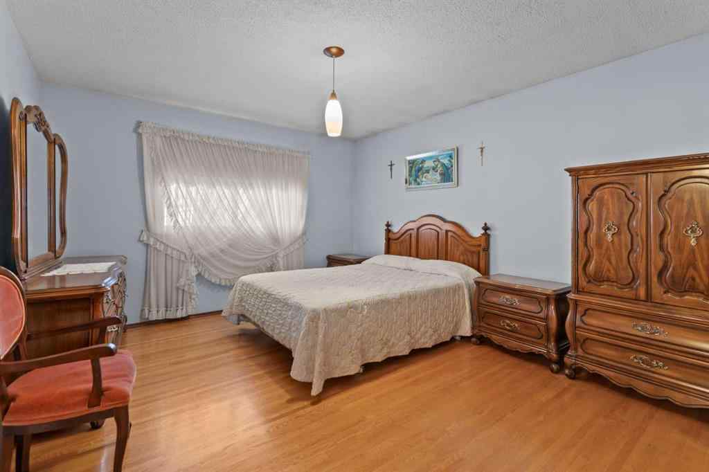 MLS® A2268787 - 3812 33 Avenue SW in Glenbrook Calgary, Residential