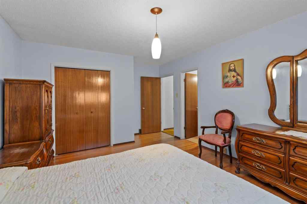 MLS® A2268787 - 3812 33 Avenue SW in Glenbrook Calgary, Residential