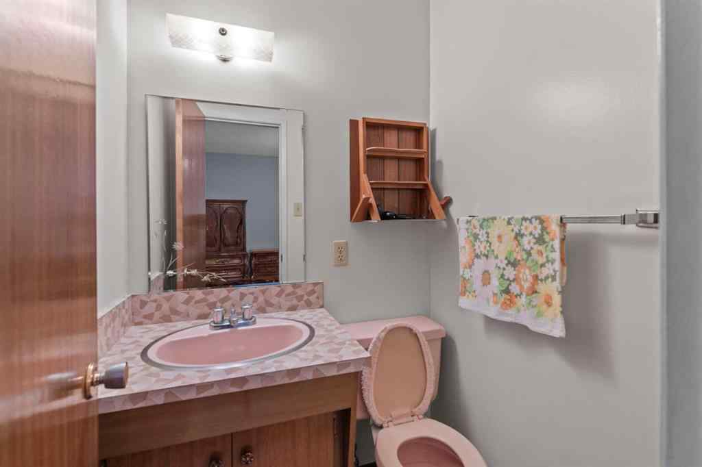 MLS® A2268787 - 3812 33 Avenue SW in Glenbrook Calgary, Residential