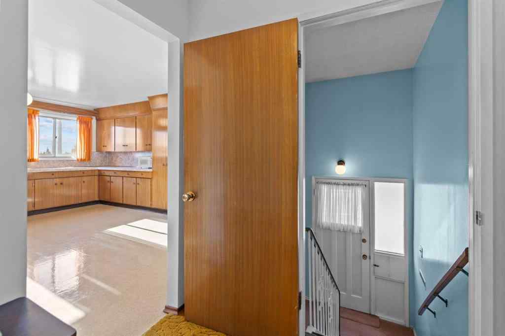 MLS® A2268787 - 3812 33 Avenue SW in Glenbrook Calgary, Residential