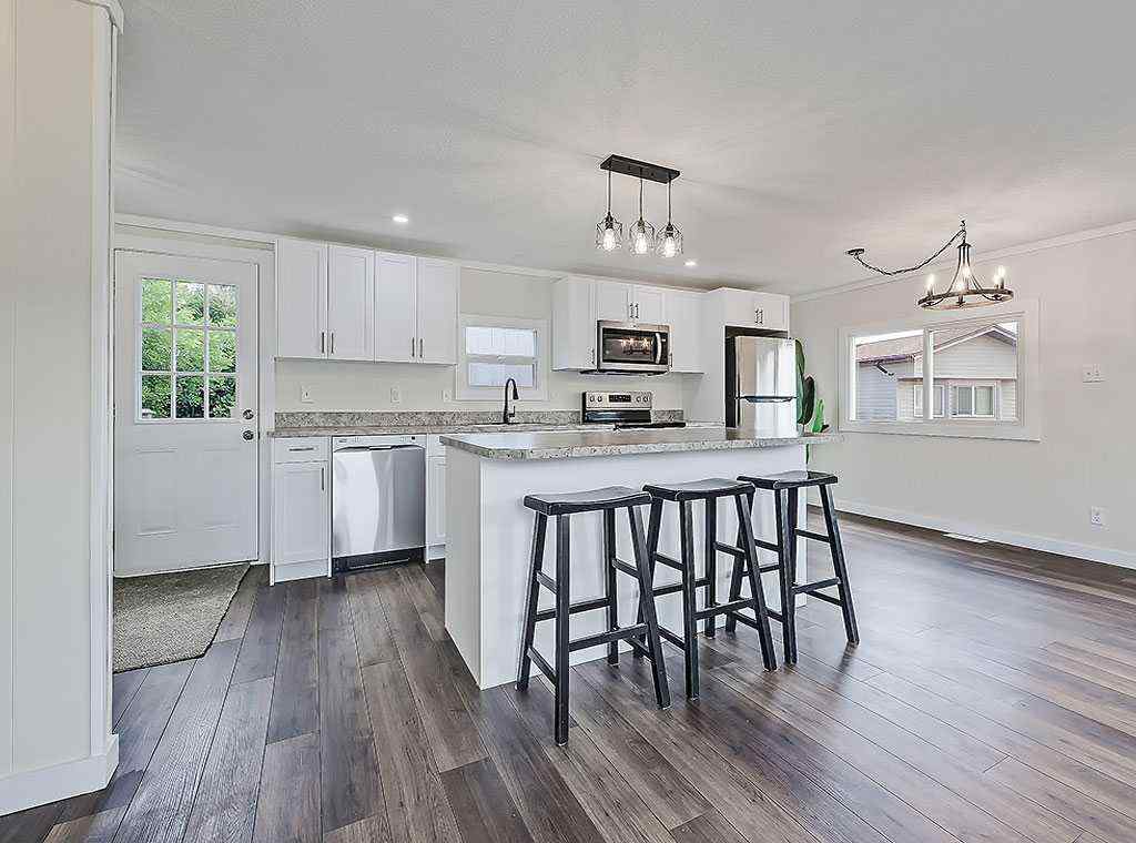 MLS® A2268790 - 130 Sunset Way NE   in NONE High River, Mobile