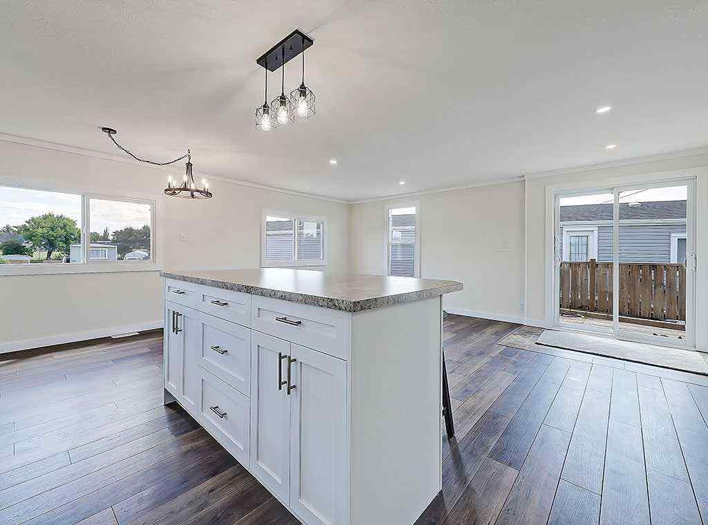 MLS® A2268790 - 130 Sunset Way NE   in NONE High River, Mobile