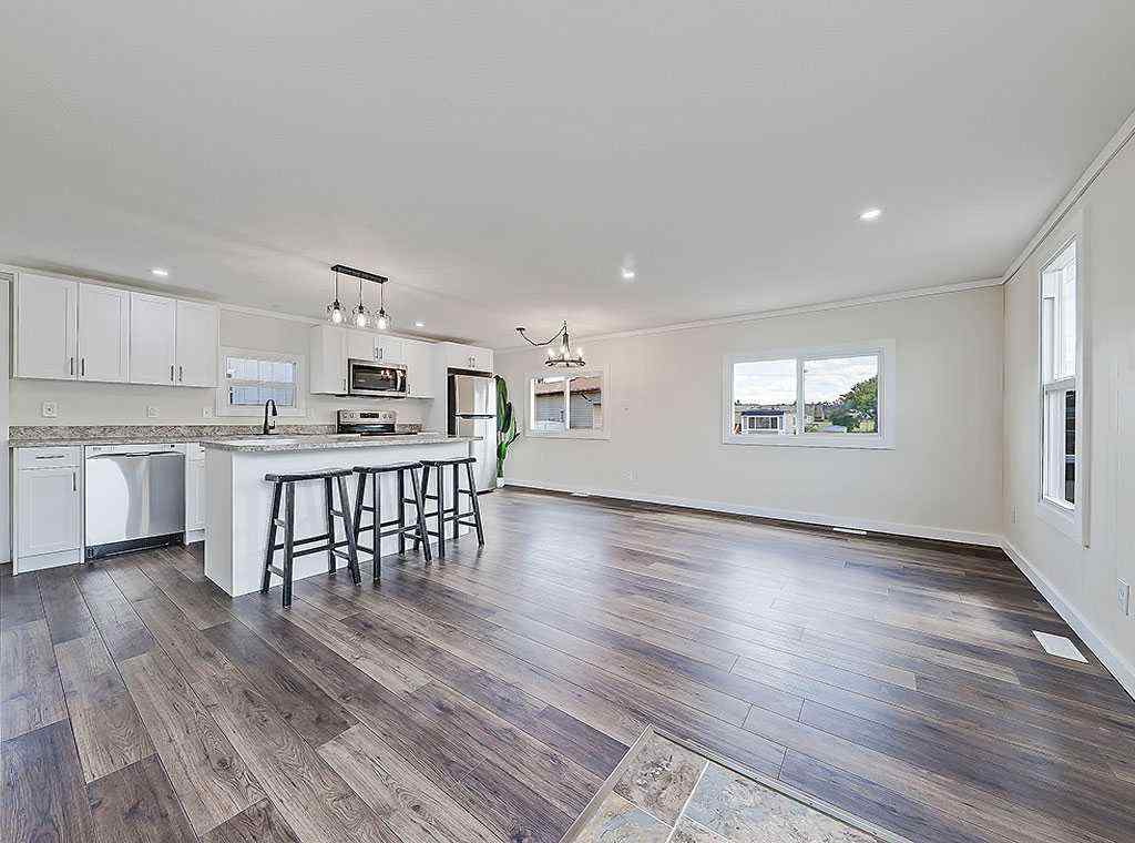 MLS® A2268790 - 130 Sunset Way NE   in NONE High River, Mobile