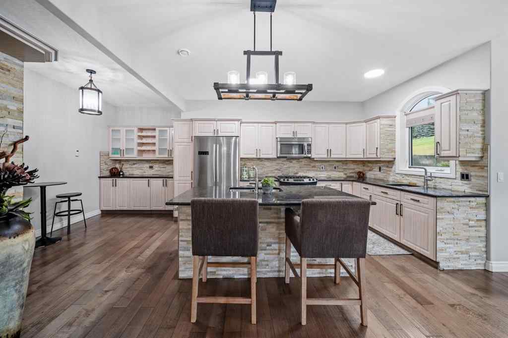 MLS® A2268804 - 187 Gleneagles View  in GlenEagles Cochrane, Residential