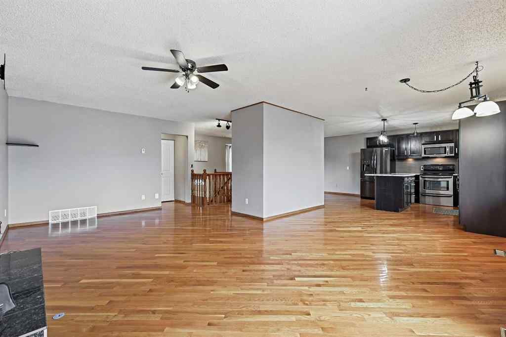 MLS® A2268816 - 128 Ventura Way NE in Vista Heights Calgary, Residential