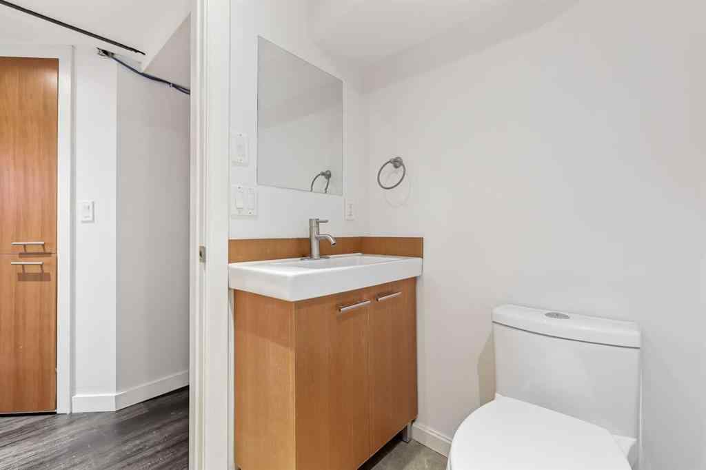 MLS® # A2268837 - 303 40 Street SW in Wildwood Calgary, Residential Open Houses