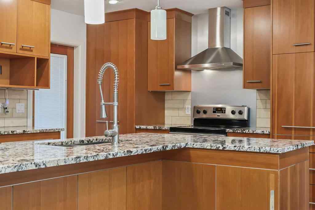 MLS® # A2268837 - 303 40 Street SW in Wildwood Calgary, Residential Open Houses