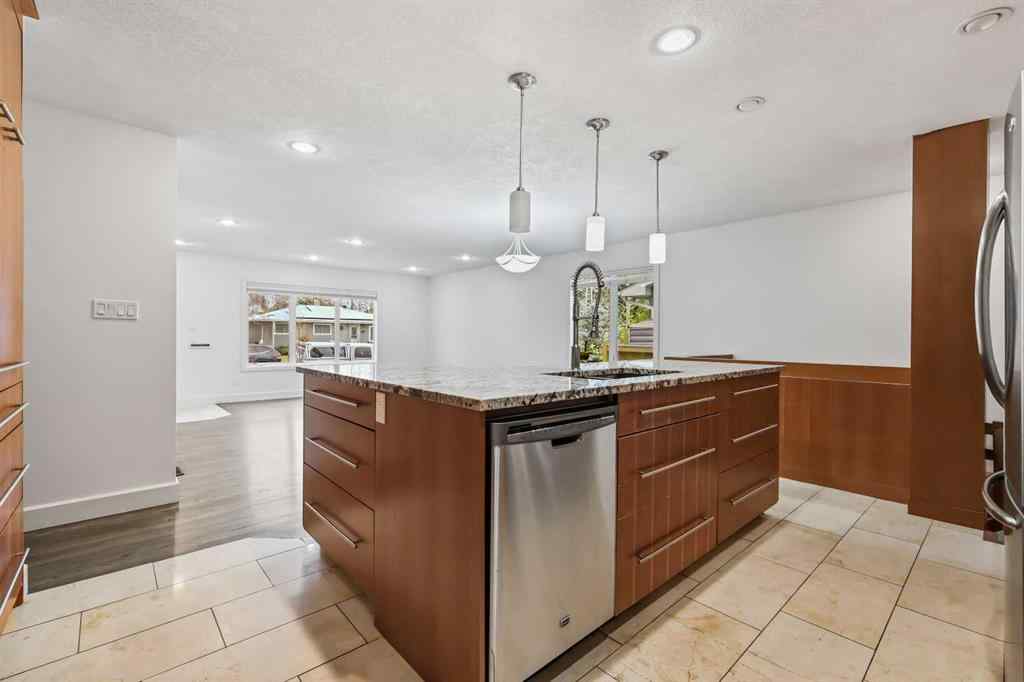 MLS® # A2268837 - 303 40 Street SW in Wildwood Calgary, Residential Open Houses