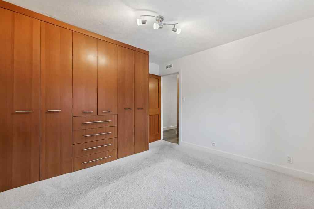 MLS® # A2268837 - 303 40 Street SW in Wildwood Calgary, Residential Open Houses