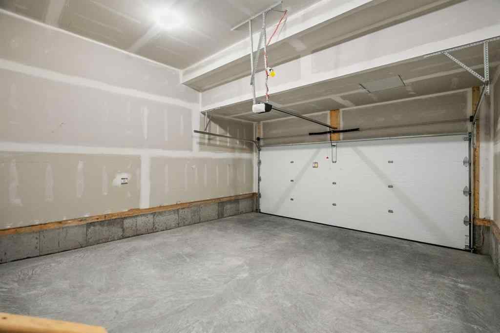 MLS&reg; # A2268842 - 63 Creekstone Common SW in Pine Creek Calgary, Residential Open Houses