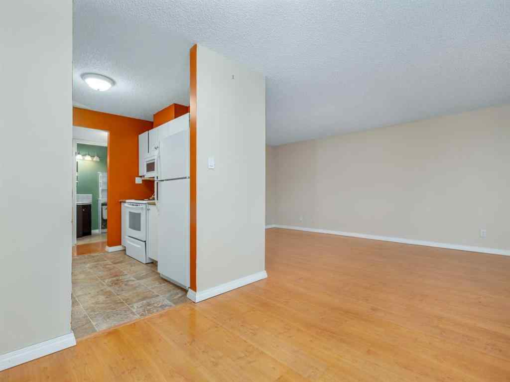 MLS&reg; # A2268845 - Unit #302 65 Temple Boulevard  W in Varsity Village Lethbridge, Residential Open Houses