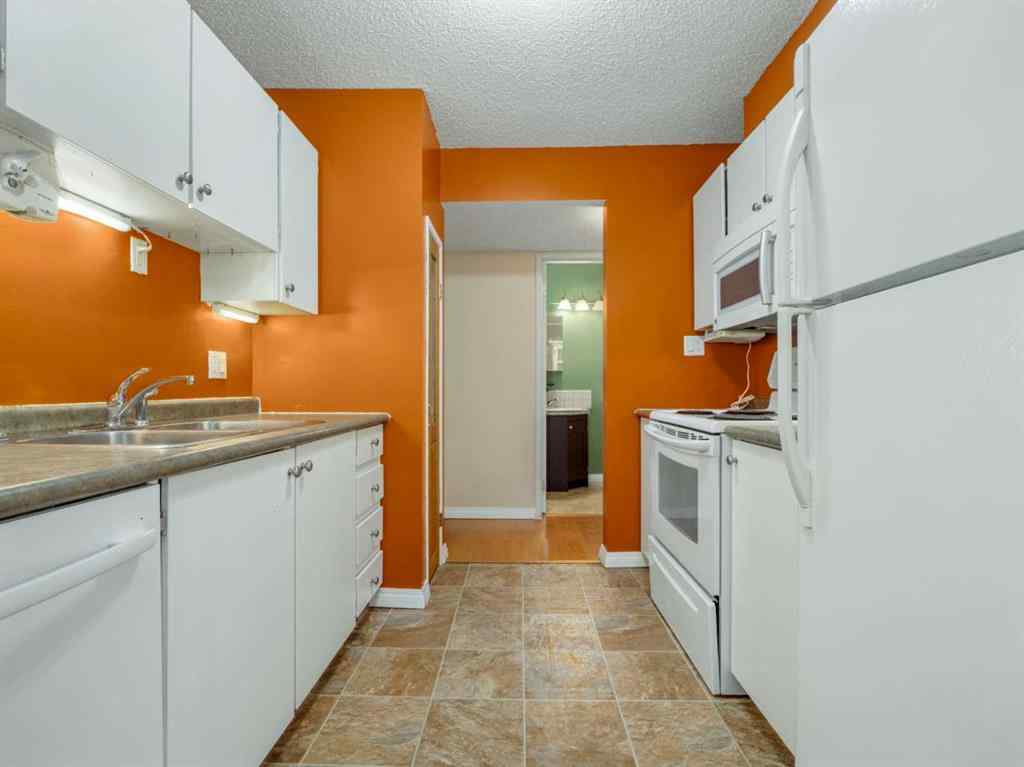 MLS&reg; # A2268845 - Unit #302 65 Temple Boulevard  W in Varsity Village Lethbridge, Residential Open Houses