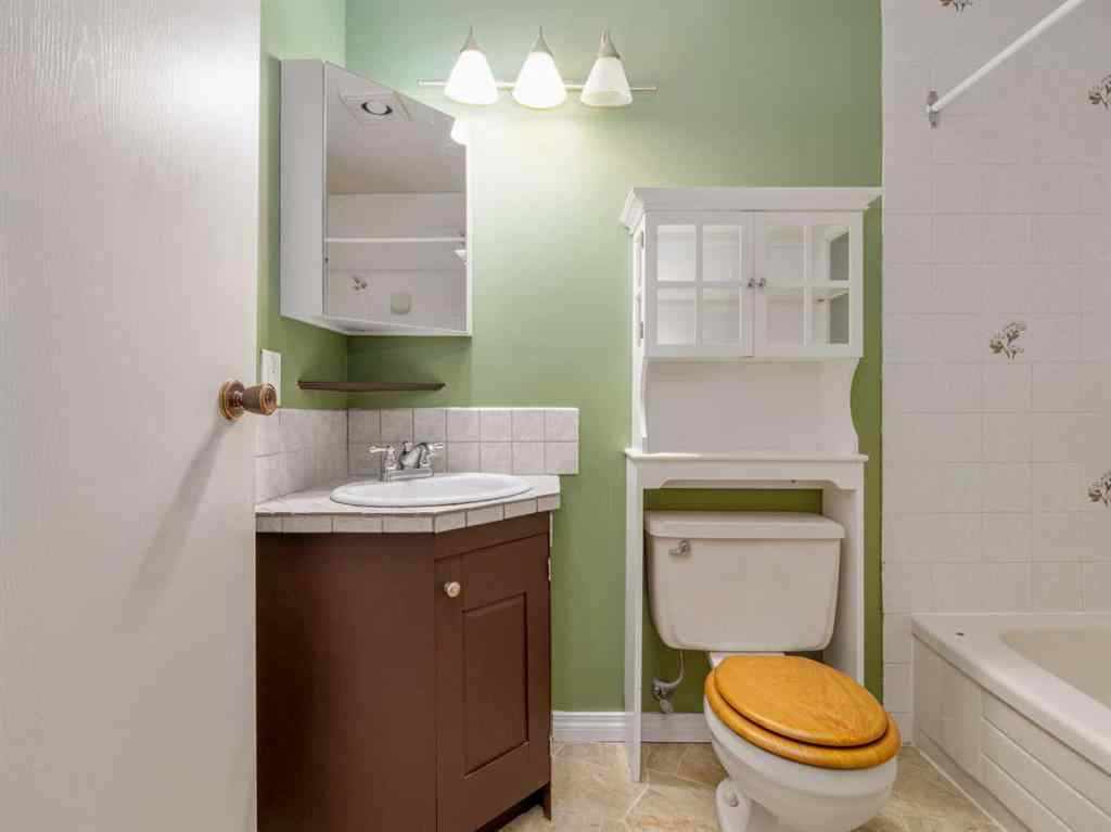 MLS&reg; # A2268845 - Unit #302 65 Temple Boulevard  W in Varsity Village Lethbridge, Residential Open Houses