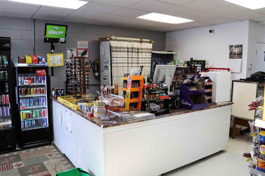 MLS&reg; # A2268848 - 544 Rutherford Street NW in Northwest Crescent Heights Medicine Hat, Commercial Open Houses