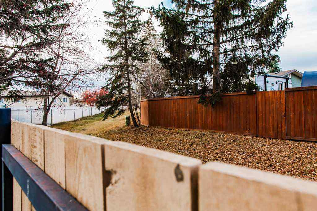 MLS® A2268851 - 9836 81 Avenue  in Patterson Place Grande Prairie, Residential