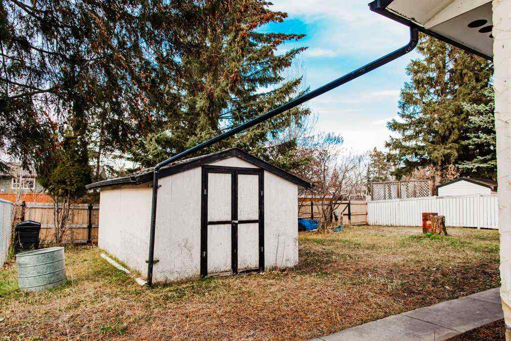 MLS® A2268851 - 9836 81 Avenue  in Patterson Place Grande Prairie, Residential