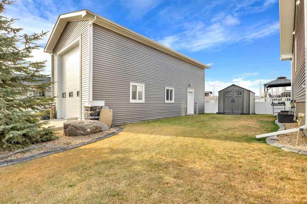 MLS® A2268854 - 3901 49 Ave   in Riverside Ponoka, Residential