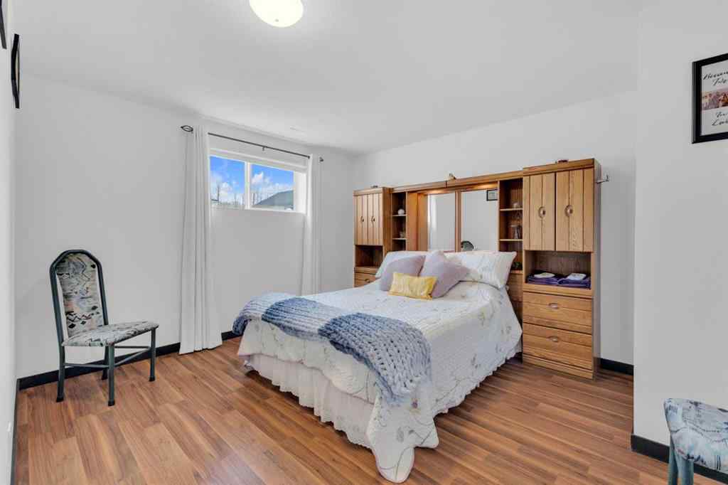 MLS® A2268854 - 3901 49 Ave   in Riverside Ponoka, Residential