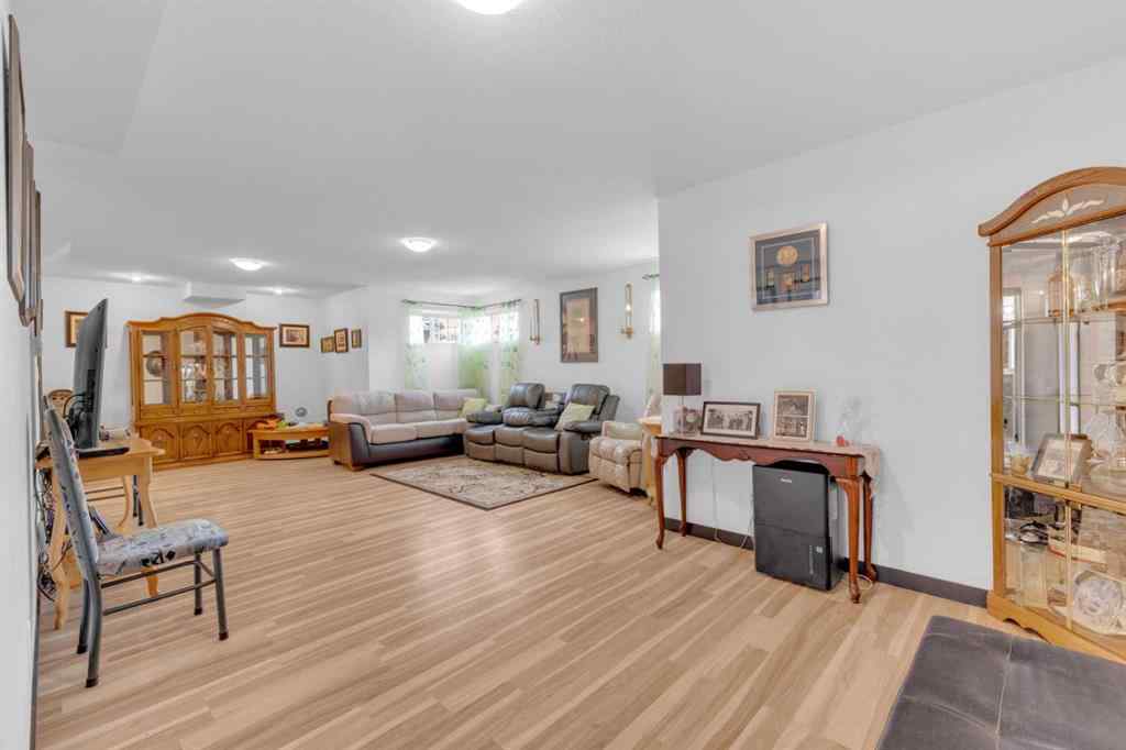 MLS® A2268854 - 3901 49 Ave   in Riverside Ponoka, Residential