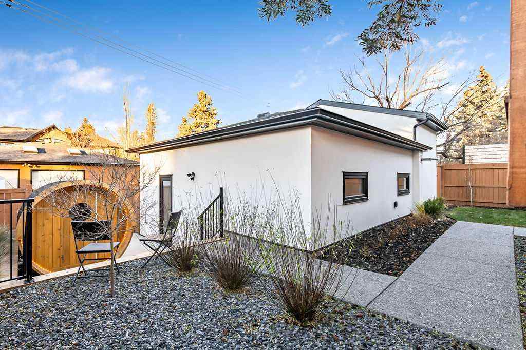 MLS® A2268859 - 56 Lissington Drive SW in North Glenmore Park Calgary, Residential