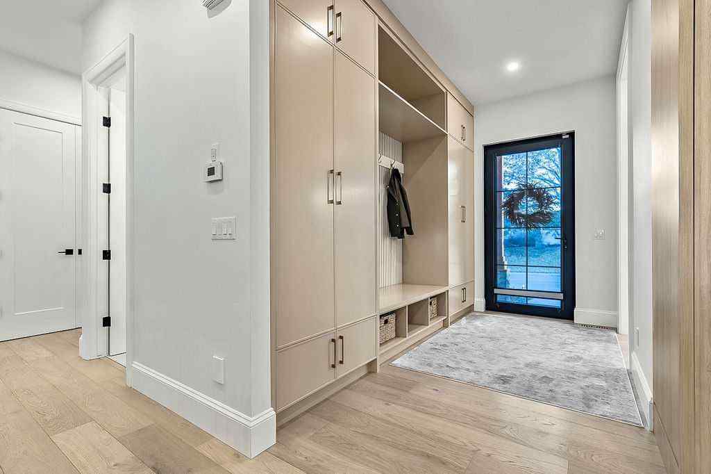 MLS® A2268859 - 56 Lissington Drive SW in North Glenmore Park Calgary, Residential