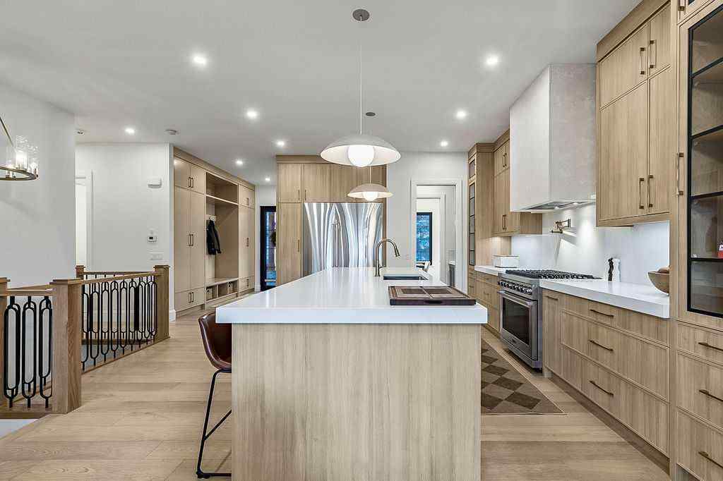 MLS® A2268859 - 56 Lissington Drive SW in North Glenmore Park Calgary, Residential