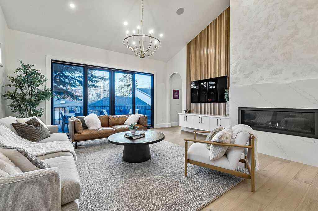 MLS® A2268859 - 56 Lissington Drive SW in North Glenmore Park Calgary, Residential