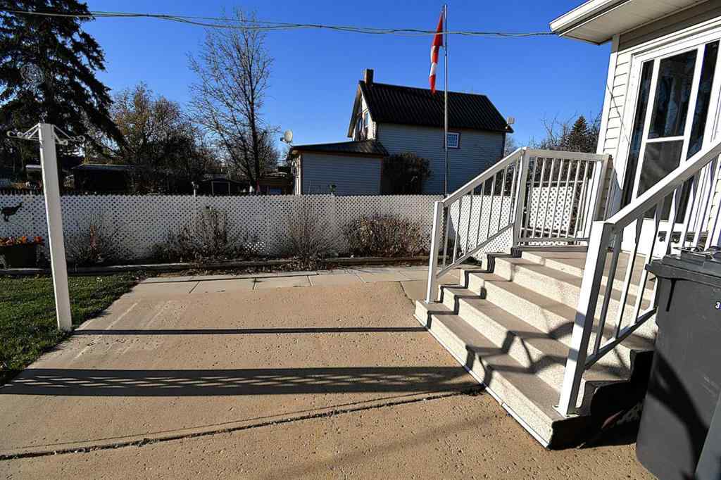 MLS&reg; # A2268868 - 325 4 Avenue  in NONE Bassano, Residential Open Houses