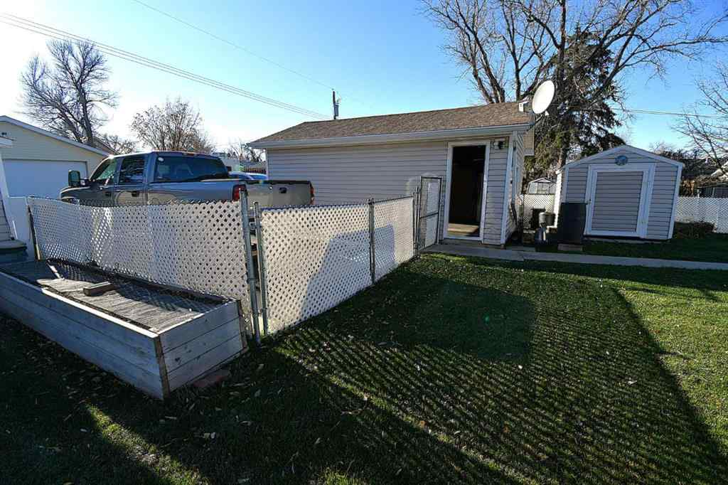 MLS&reg; # A2268868 - 325 4 Avenue  in NONE Bassano, Residential Open Houses