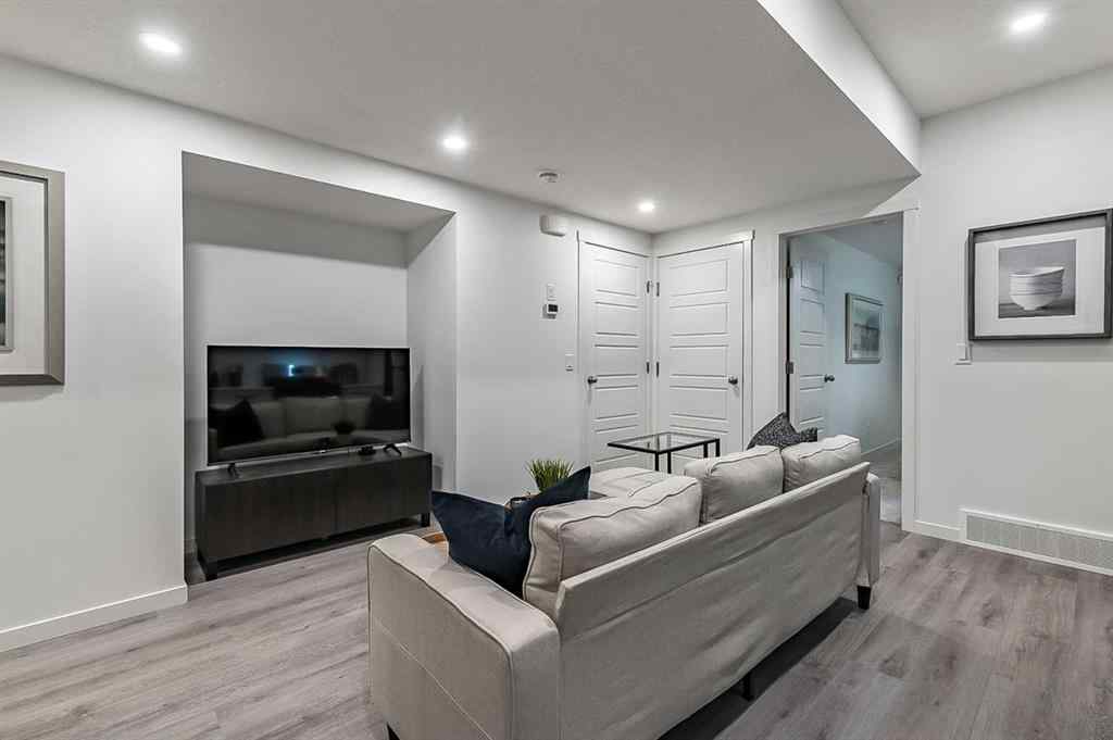 MLS&reg; # A2268874 - 918 Creekside Boulevard SW in Pine Creek Calgary, Residential Open Houses