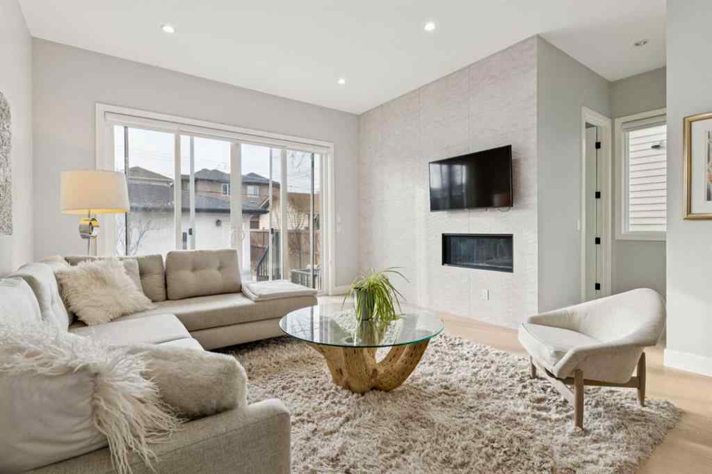 MLS® A2268875 - 1607 18 Avenue NW in Capitol Hill Calgary, Residential