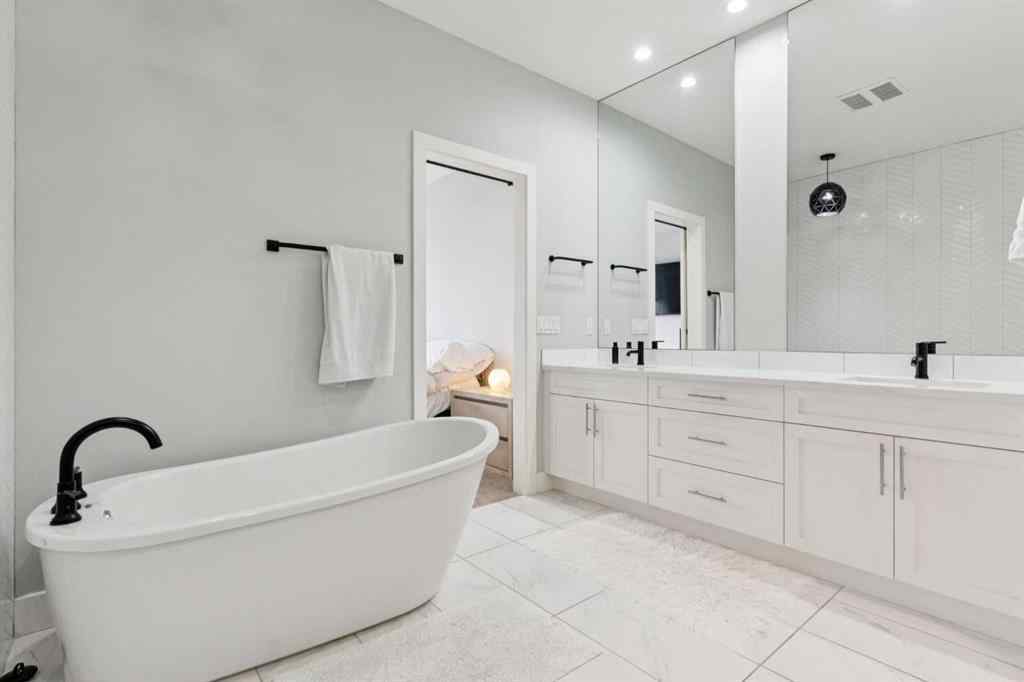 MLS® A2268875 - 1607 18 Avenue NW in Capitol Hill Calgary, Residential