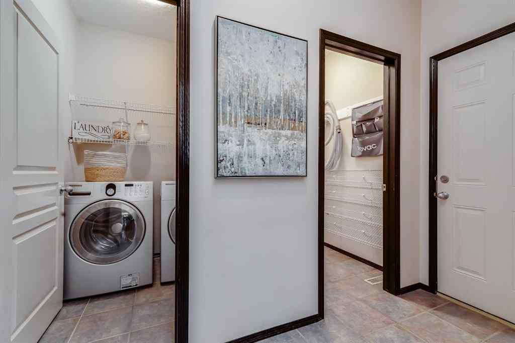 MLS® A2268880 - 1465 Kings Heights Boulevard SE in Kings Heights Airdrie, Residential