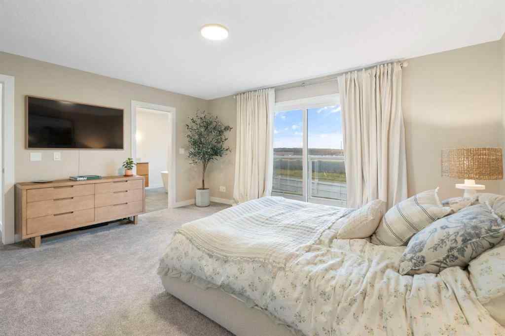 MLS® A2268894 - 523 Woodbriar Place SW in Woodbine Calgary, Residential