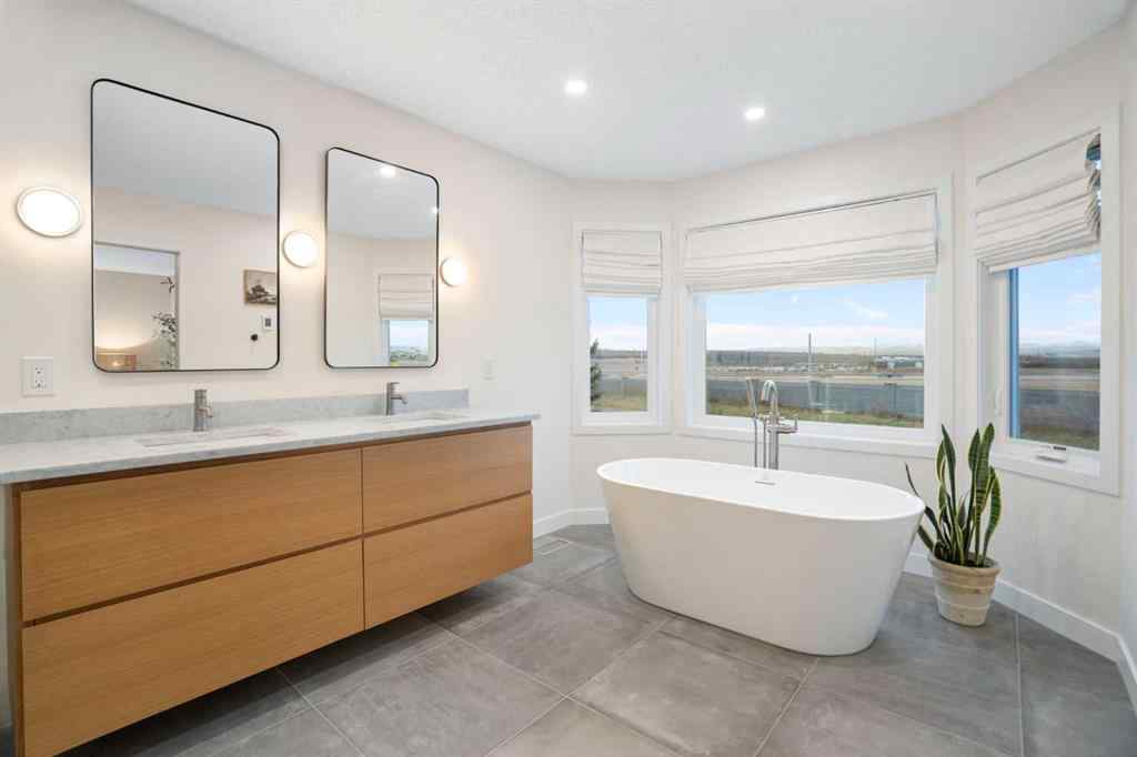 MLS® A2268894 - 523 Woodbriar Place SW in Woodbine Calgary, Residential